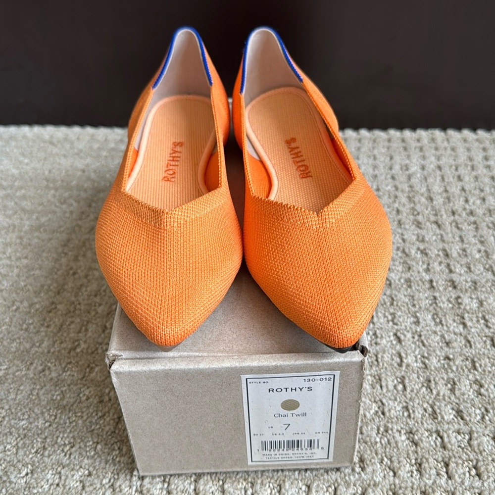 NIB Rothy’s The Point Chai Twill (orange) size 7